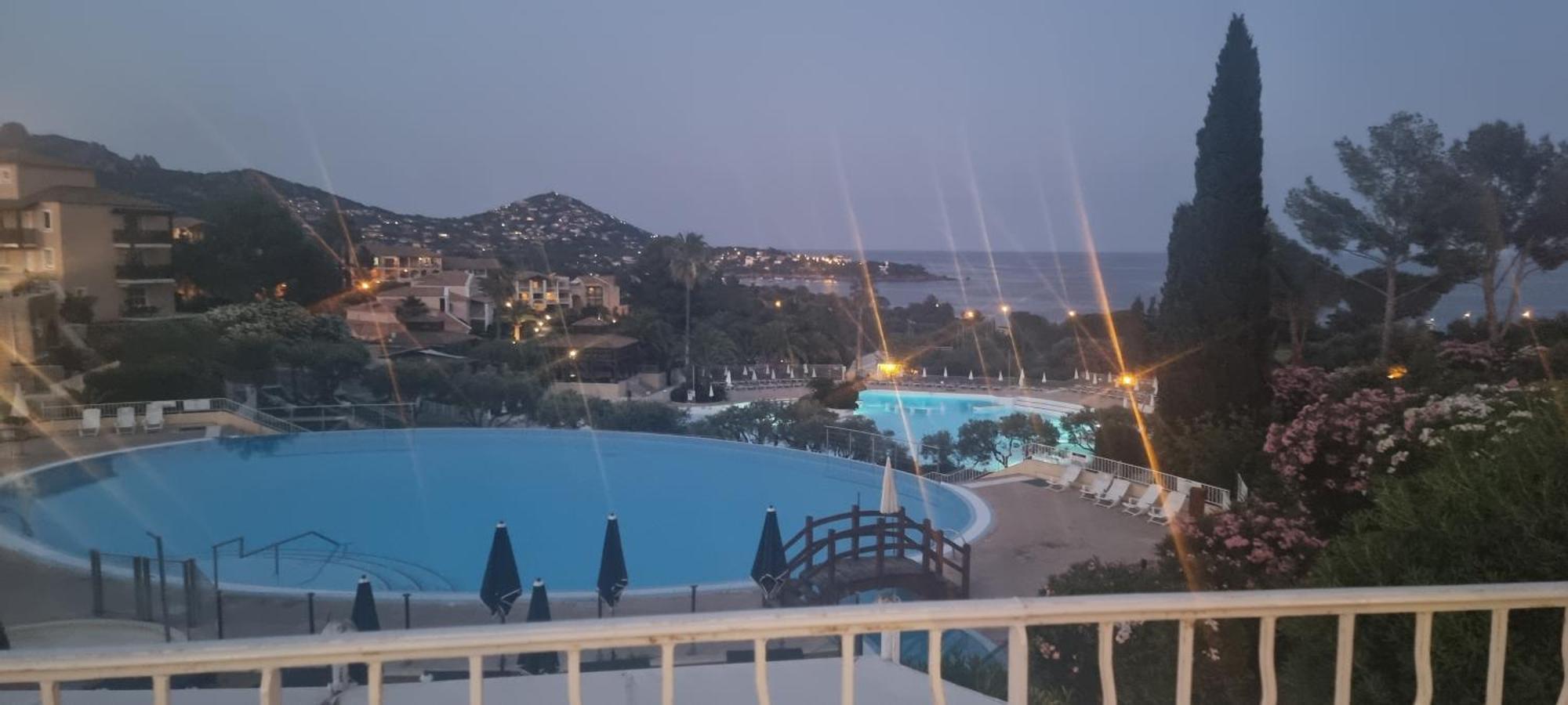 Agay Cap Esterel Village Allee Fleurs - F2 Clim Vue Golf Et Mer - Grande Terrasse Plein Sud Сен-Рафаель Екстер'єр фото