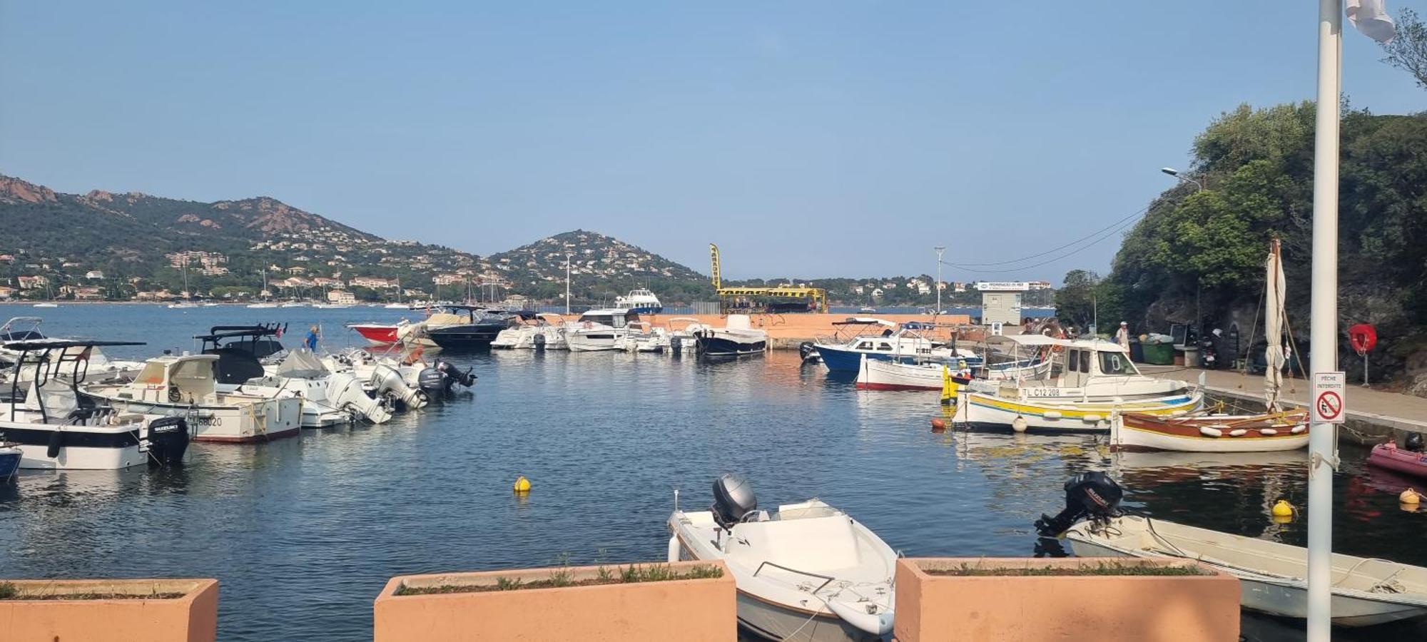 Agay Cap Esterel Village Allee Fleurs - F2 Clim Vue Golf Et Mer - Grande Terrasse Plein Sud Сен-Рафаель Екстер'єр фото
