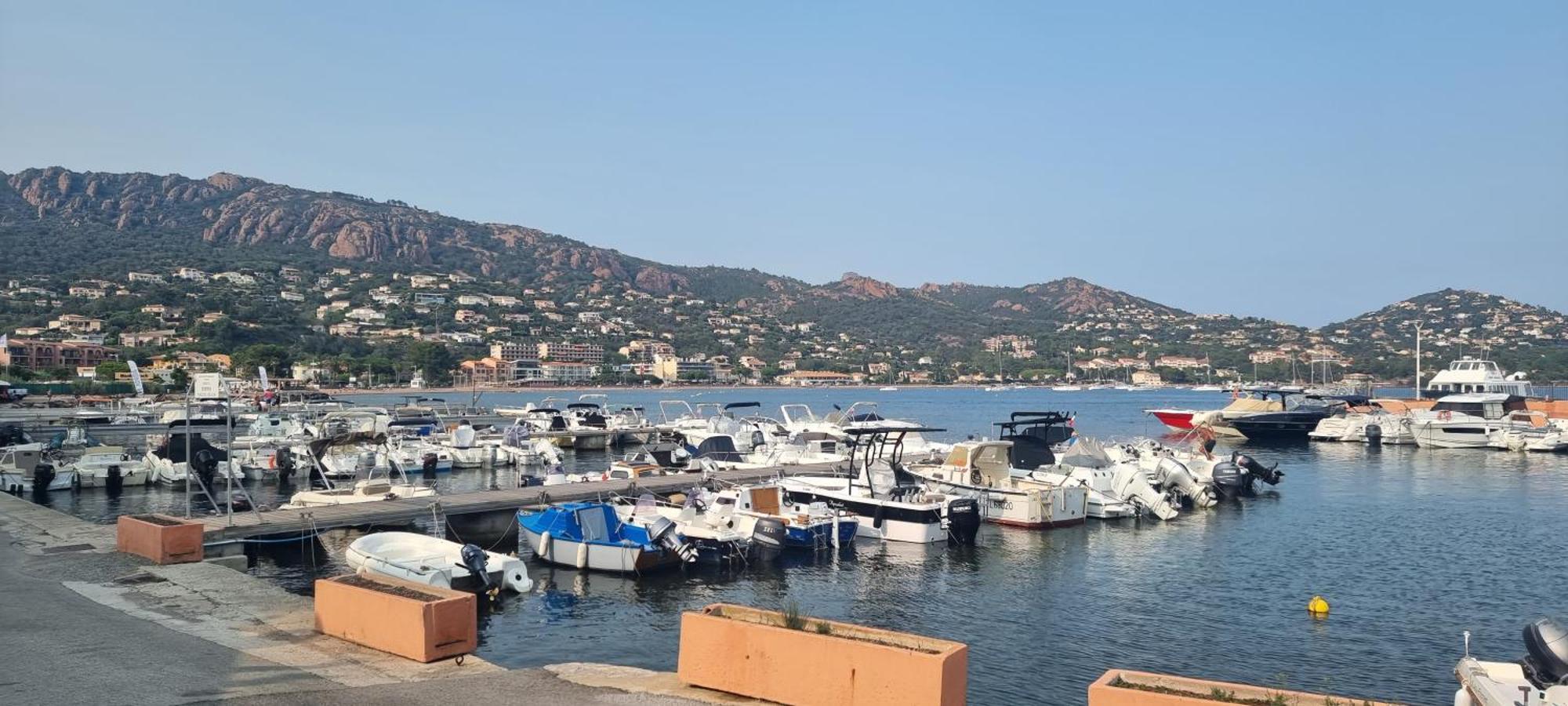 Agay Cap Esterel Village Allee Fleurs - F2 Clim Vue Golf Et Mer - Grande Terrasse Plein Sud Сен-Рафаель Екстер'єр фото