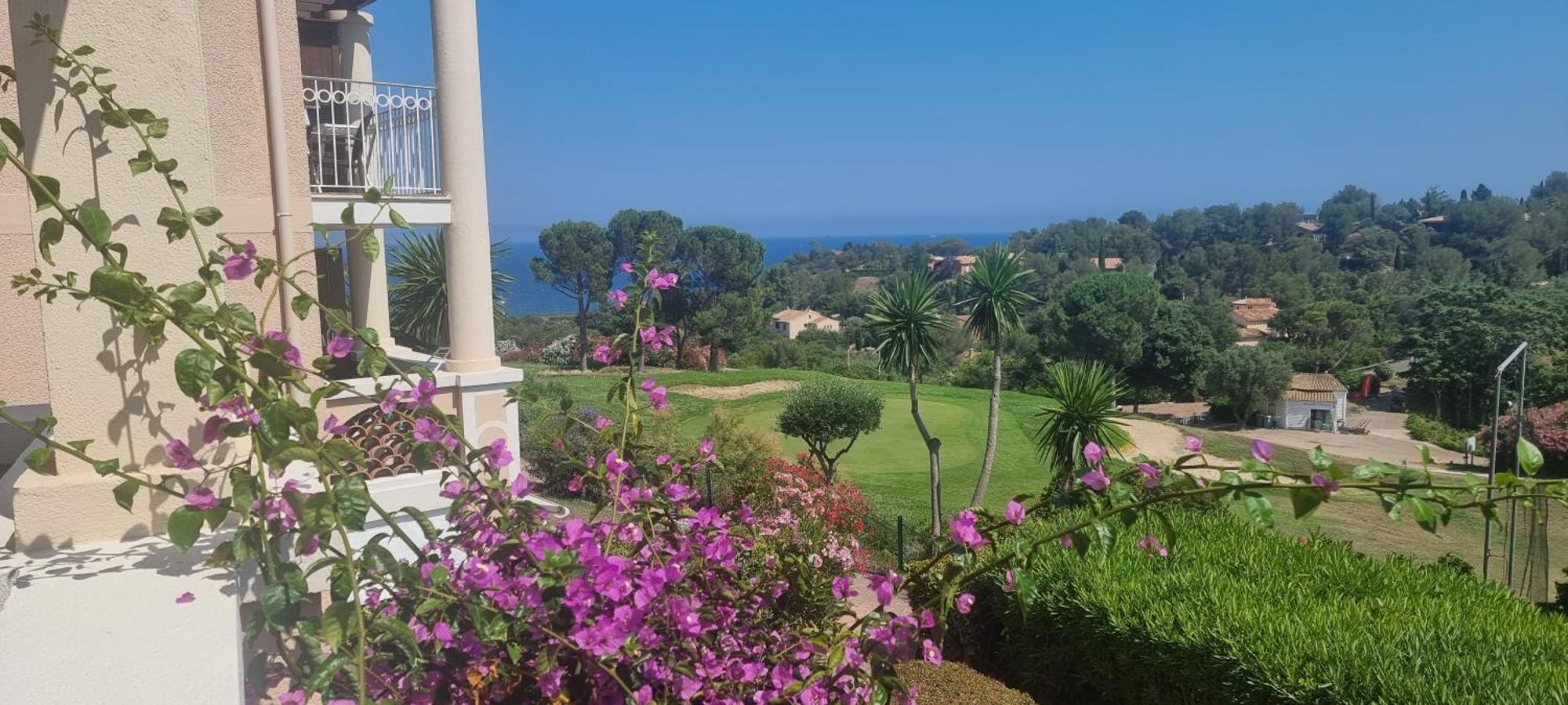 Agay Cap Esterel Village Allee Fleurs - F2 Clim Vue Golf Et Mer - Grande Terrasse Plein Sud Сен-Рафаель Екстер'єр фото