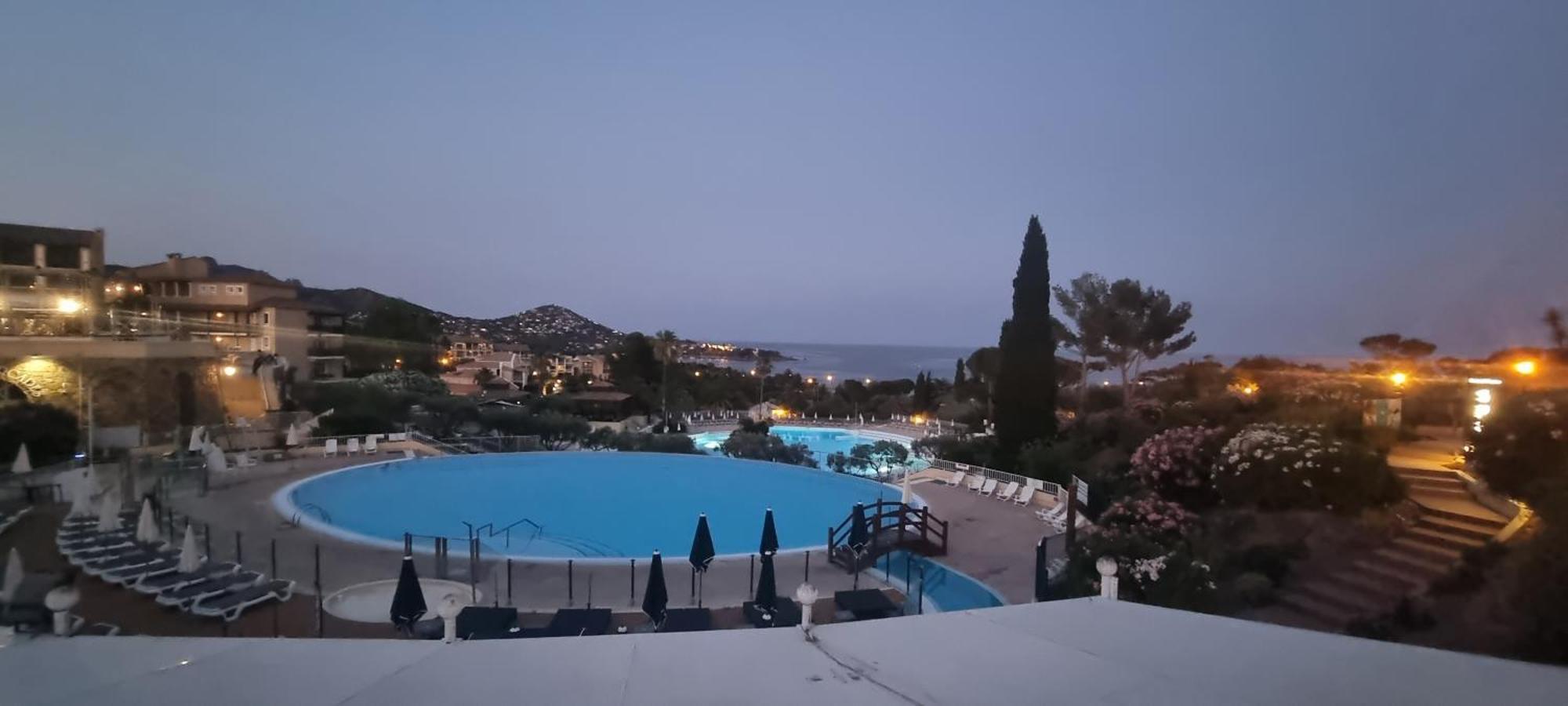 Agay Cap Esterel Village Allee Fleurs - F2 Clim Vue Golf Et Mer - Grande Terrasse Plein Sud Сен-Рафаель Екстер'єр фото