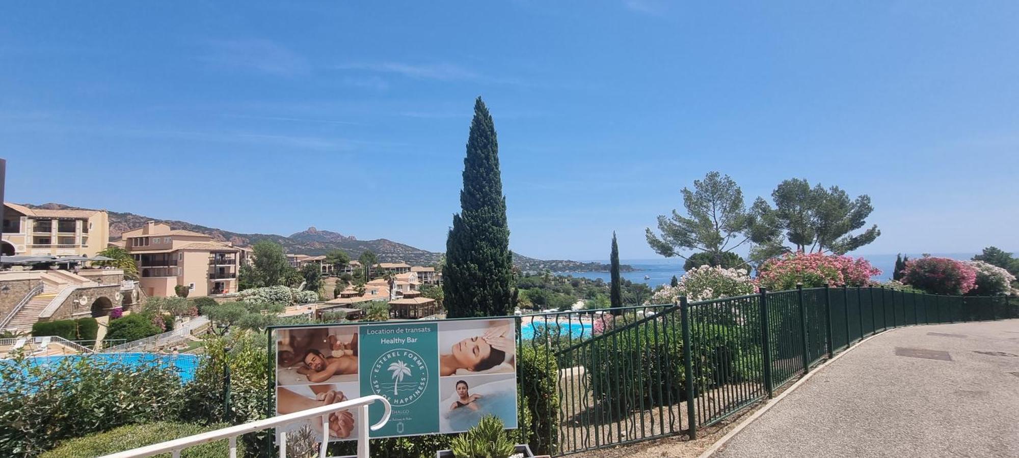 Agay Cap Esterel Village Allee Fleurs - F2 Clim Vue Golf Et Mer - Grande Terrasse Plein Sud Сен-Рафаель Екстер'єр фото